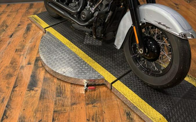 2024 Harley-Davidson® Heritage Classic 114 ATLAS SLV MTLIC BO