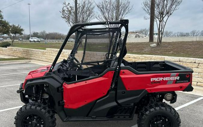 2025 Honda Pioneer 1000 Deluxe