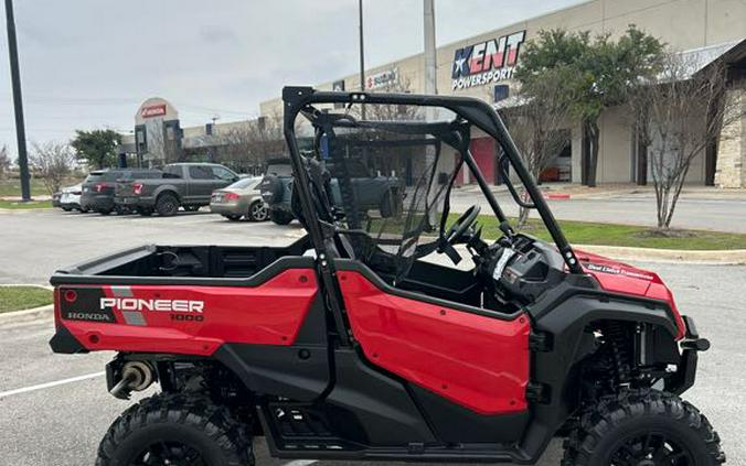 2025 Honda Pioneer 1000 Deluxe