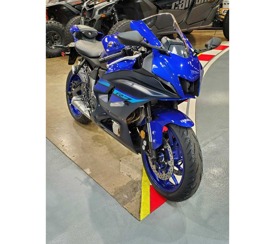 2024 YAMAHA YZF-R7