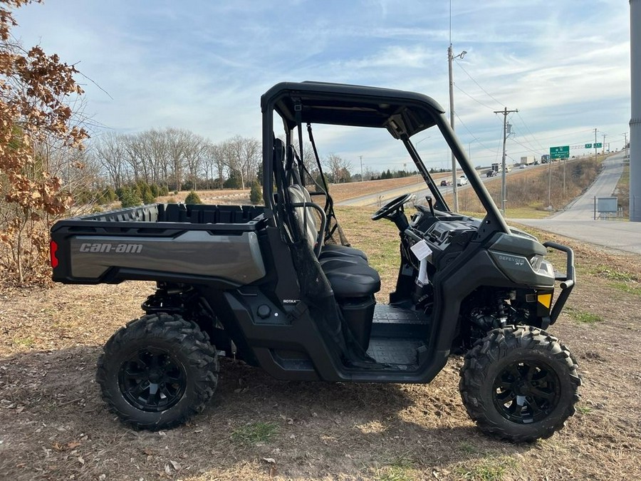 2024 Can-Am® Defender XT HD10