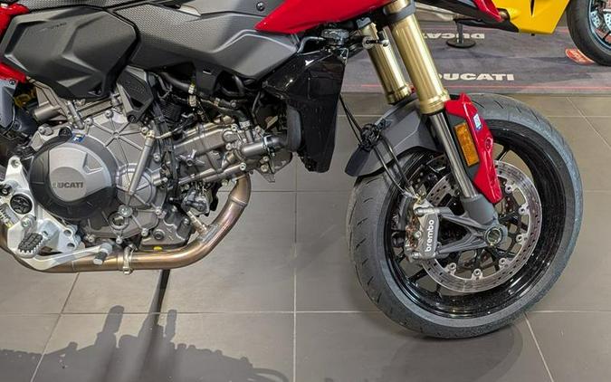 2026 Ducati Hypermotard V2 Demo