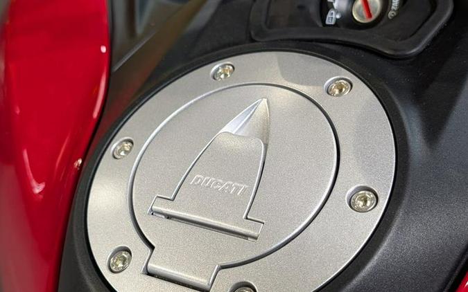 2026 Ducati Hypermotard V2 Demo
