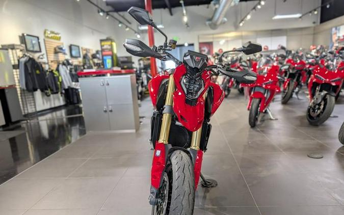 2026 Ducati Hypermotard V2 Demo