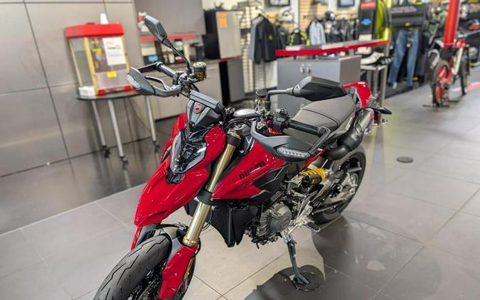 2026 Ducati Hypermotard V2 Demo