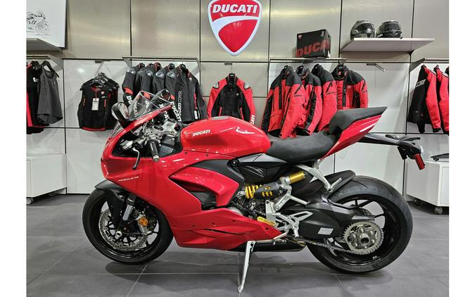 2024 Ducati V2 RED