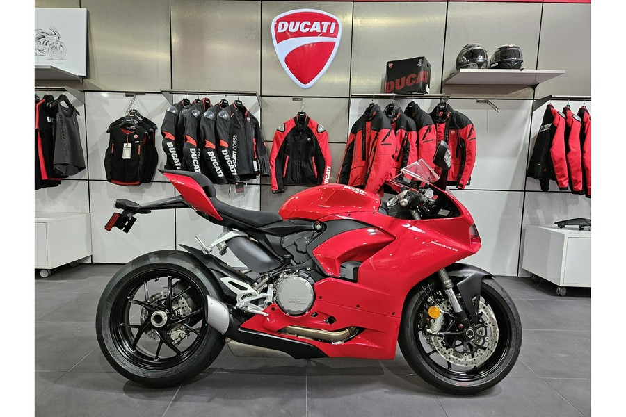 2024 Ducati V2 RED