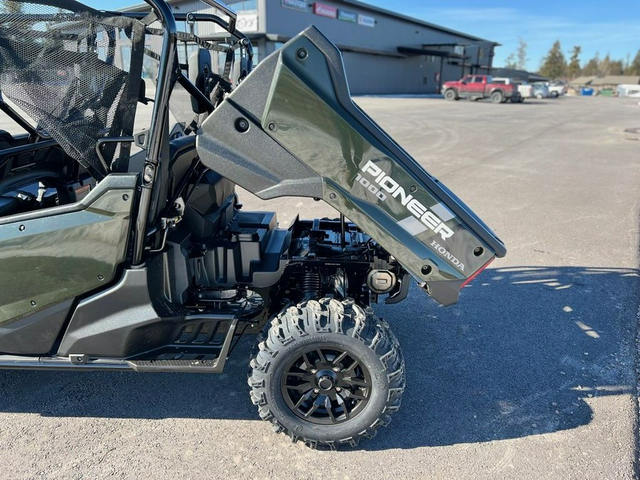 2024 Honda® Pioneer 1000-6 Deluxe Crew