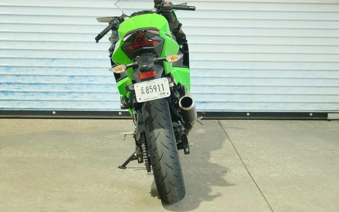 2023 Kawasaki Ninja 400 Metallic Magnetic Dark GrayTwilight Bl