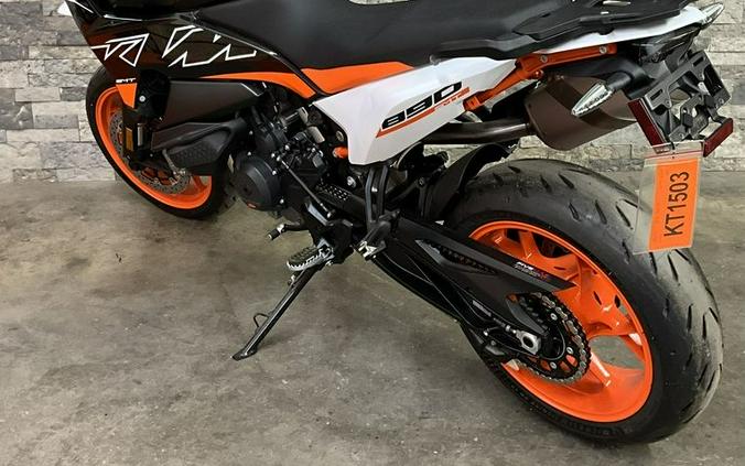 2024 KTM 890 SMT