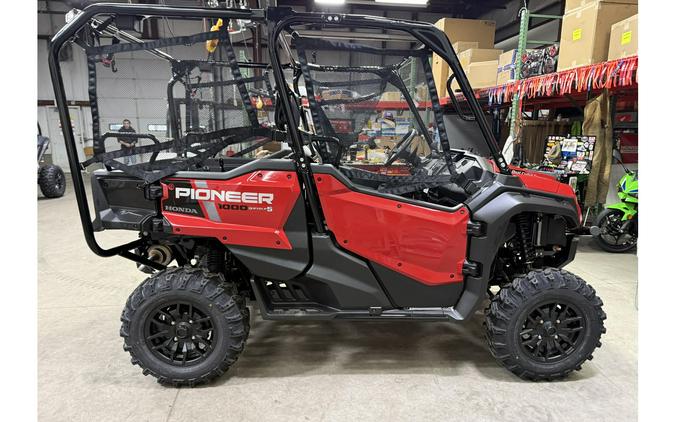 2025 Honda Pioneer 1000-5 Deluxe