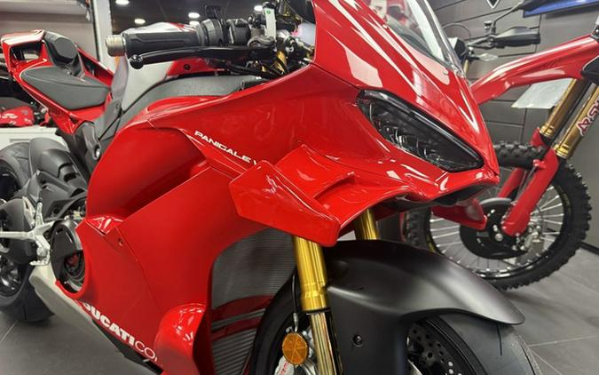 2026 Ducati Panigale V4 R