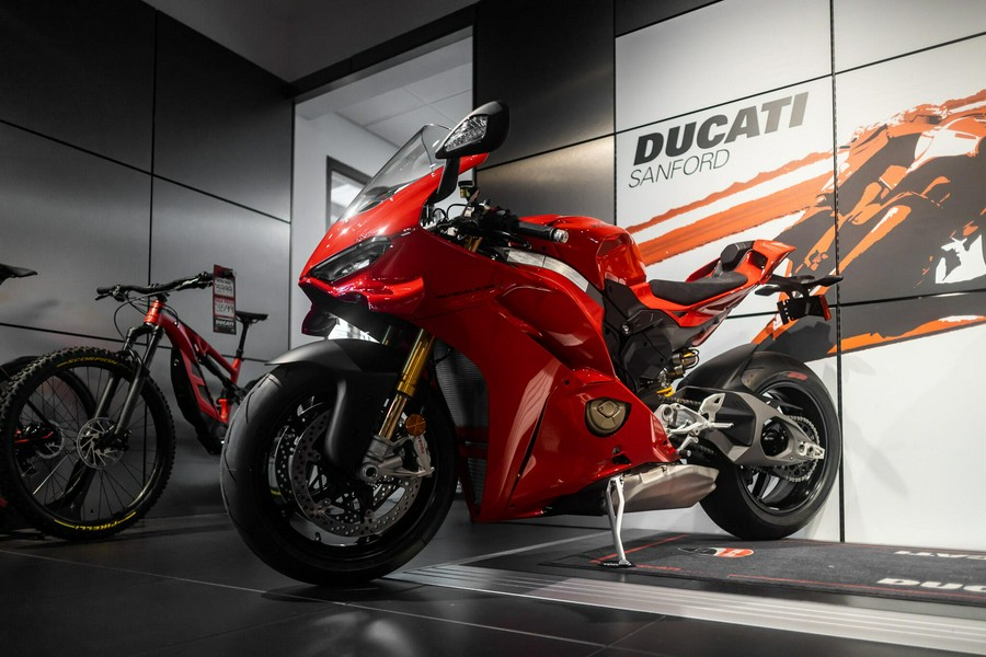 2025 Ducati DESERTX RALLY BIANCO