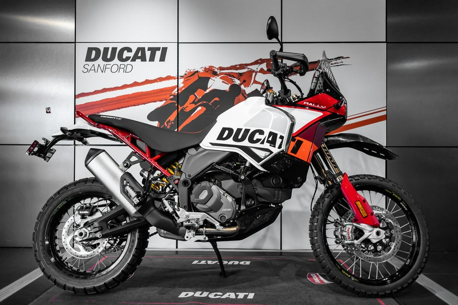 2025 Ducati DESERTX RALLY BIANCO