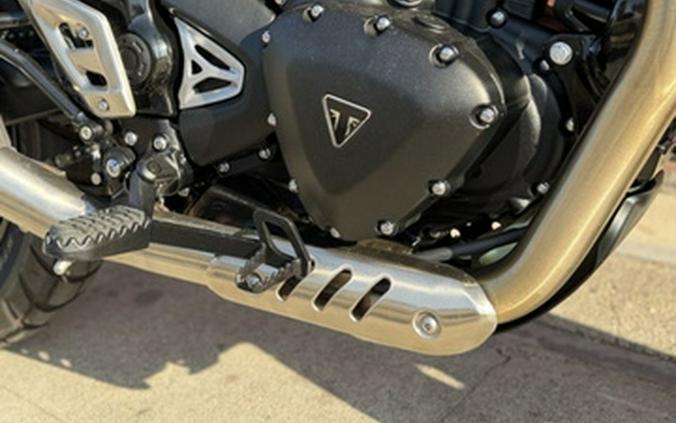 2024 Triumph Scrambler 400 X Carnival Red Phantom Black