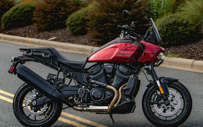 RA1250ST 2025 Pan America® 1250 ST