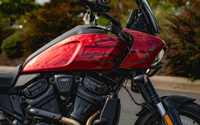 RA1250ST 2025 Pan America® 1250 ST