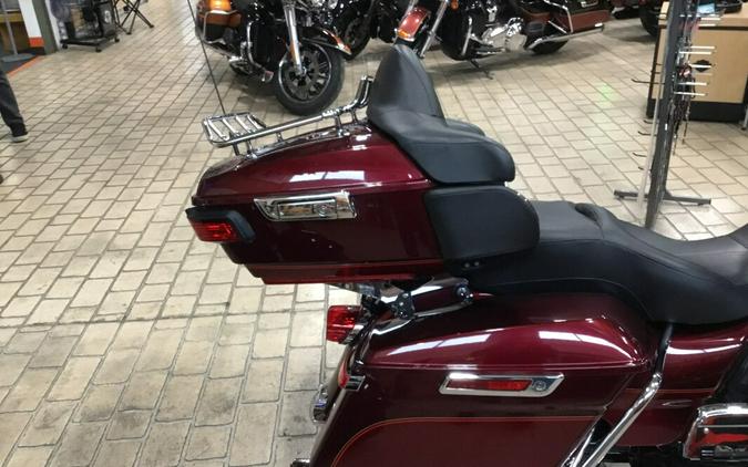 2017 Harley-Davidson® Road Glide® Ultra Two-Tone Mysterious Red Sunglo/Velocity Red Sunglo