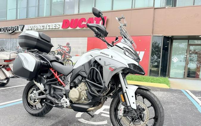 2025 Ducati Multistrada V4 S Travel & Radar Iceberg White