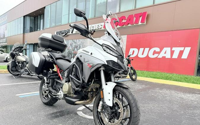 2025 Ducati Multistrada V4 S Travel & Radar Iceberg White