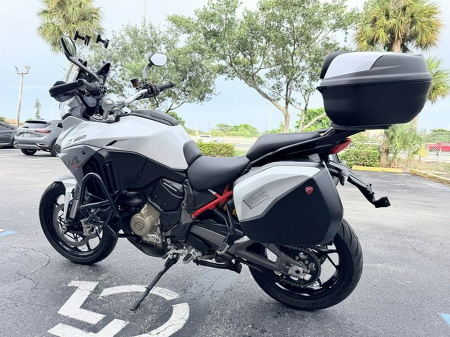 2025 Ducati Multistrada V4 S Travel & Radar Iceberg White