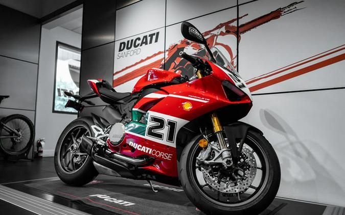 2025 Ducati Panigale V2 Bayliss 1St Championship