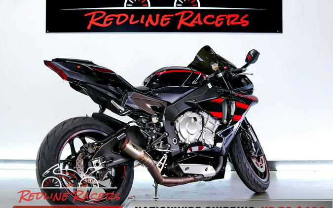 2015 YAMAHA YZF-R1