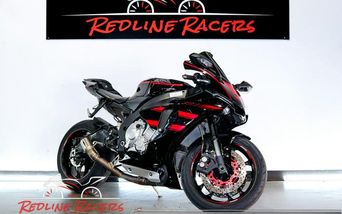 2015 YAMAHA YZF-R1