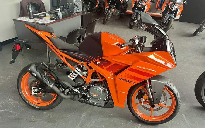 2024 KTM RC 390