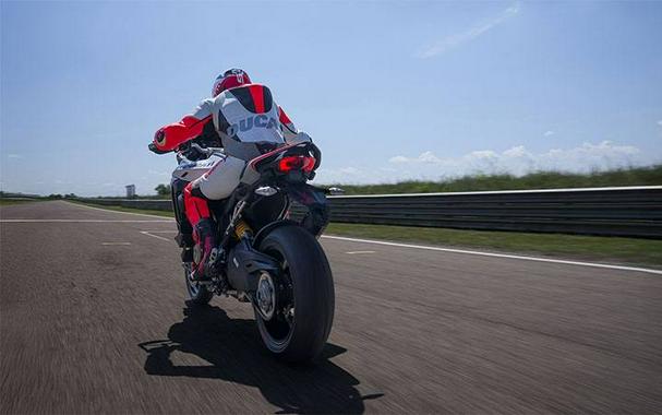 2026 Ducati Multistrada V4 RS