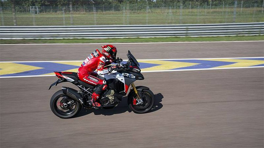 2026 Ducati Multistrada V4 RS