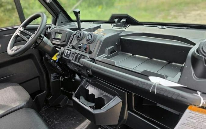 2026 Can-Am® Defender DPS CAB HD9 Compass Green