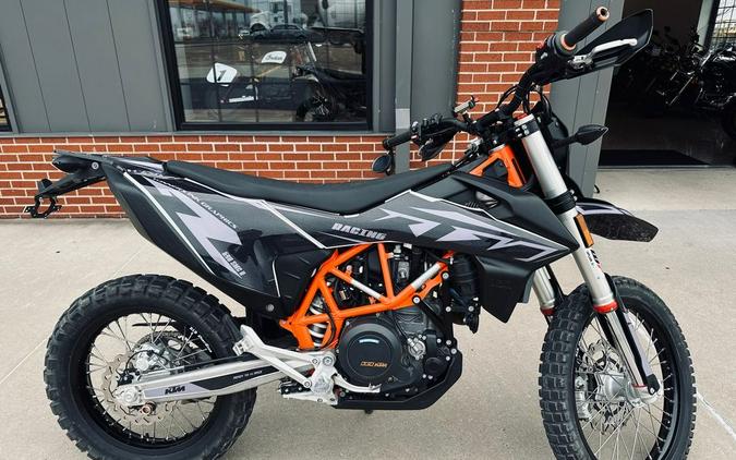 2019 KTM 690 Enduro R On-/Off-Road Review (16 Fast Facts)