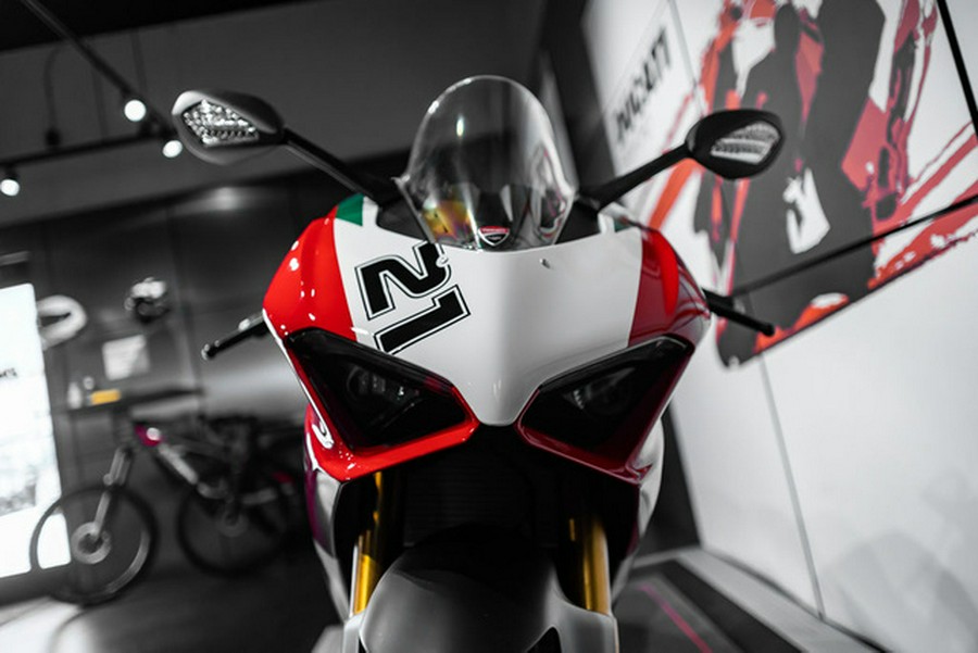 2025 Ducati Panigale V2 Bayliss 1St Championship