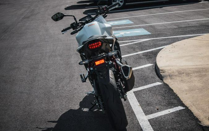 2025 Honda® CB750 Hornet