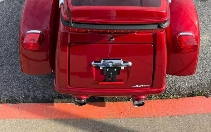 2018 Harley-Davidson® Tri Glide® Ultra Wicked Red/Twisted Cherry