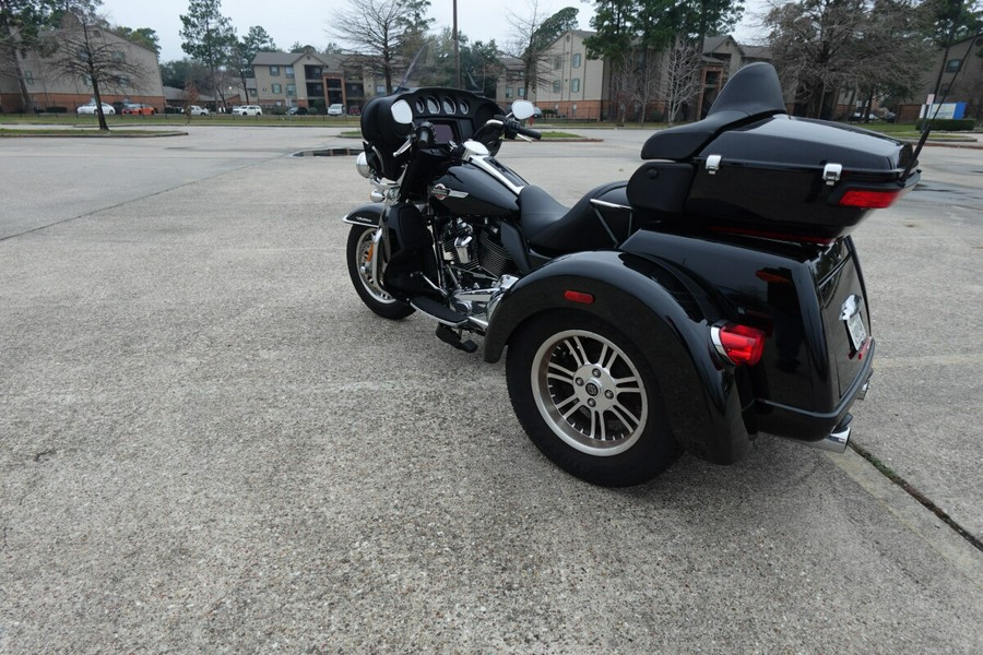 2023 Harley-Davidson Tri Glide Ultra FLHTCUTG