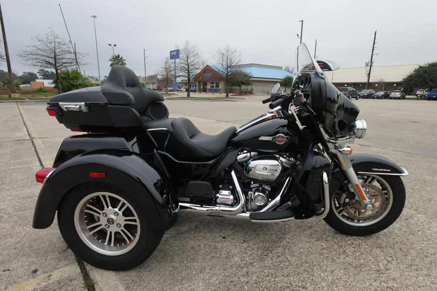2023 Harley-Davidson Tri Glide Ultra FLHTCUTG
