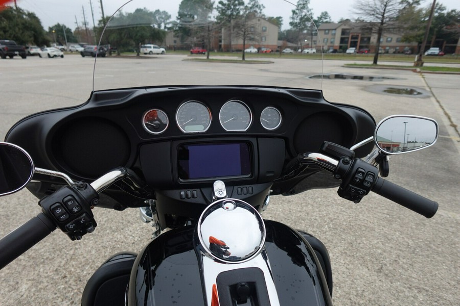 2023 Harley-Davidson Tri Glide Ultra FLHTCUTG