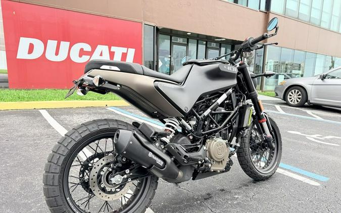 2023 Husqvarna SVARTPILEN 401