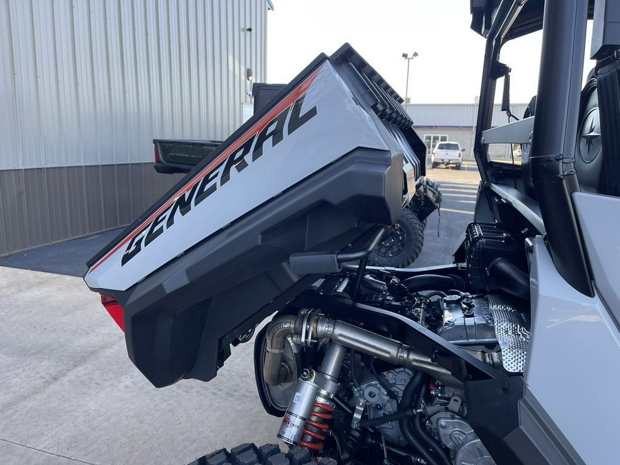 2027 Polaris® General XP 4 1000 Sport