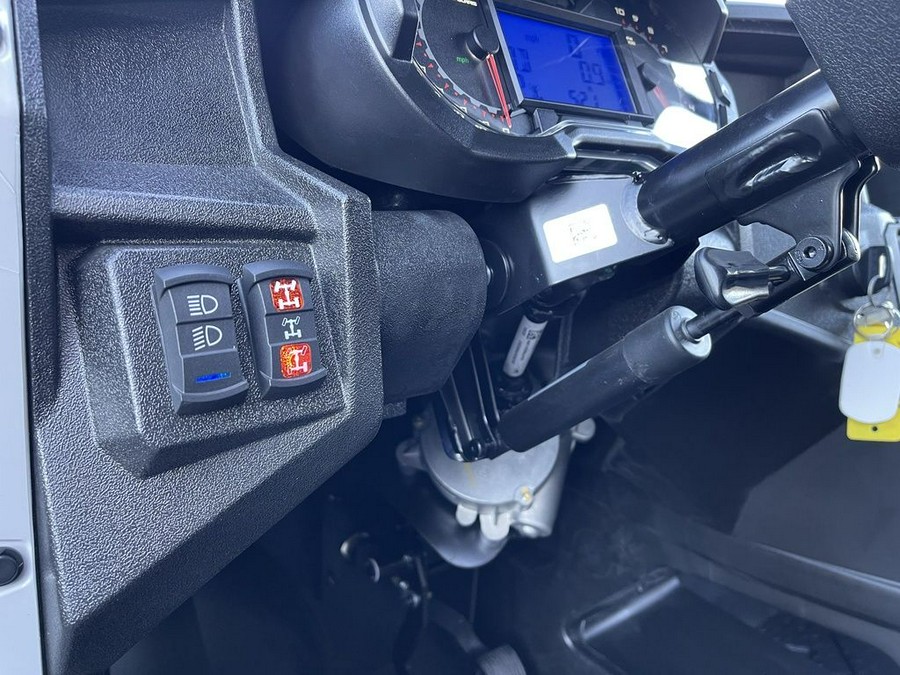 2027 Polaris® General XP 4 1000 Sport