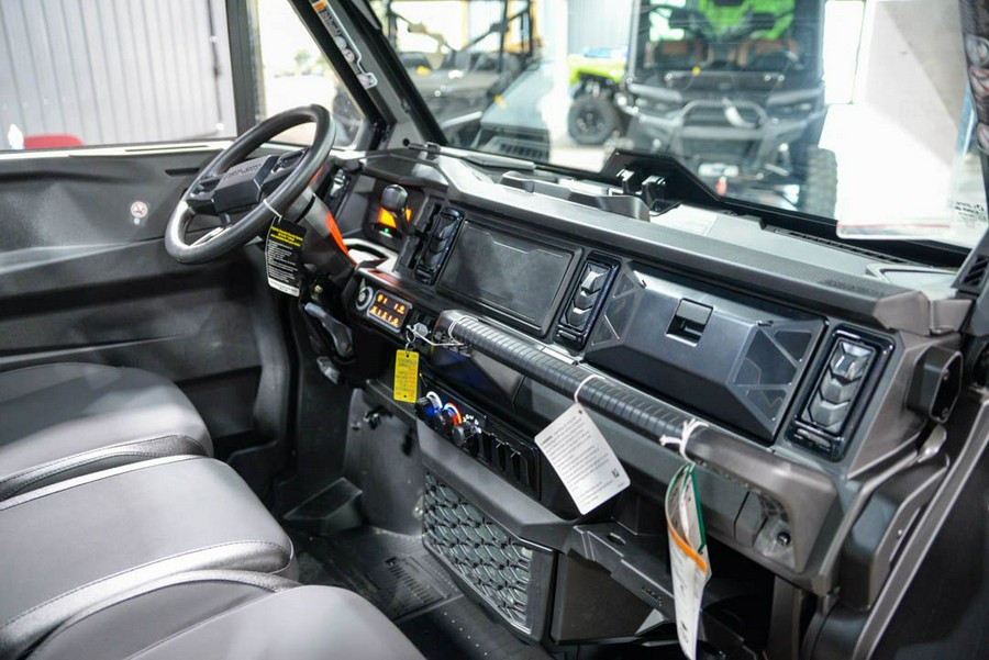 2026 Can-Am Defender XT CAB HD11