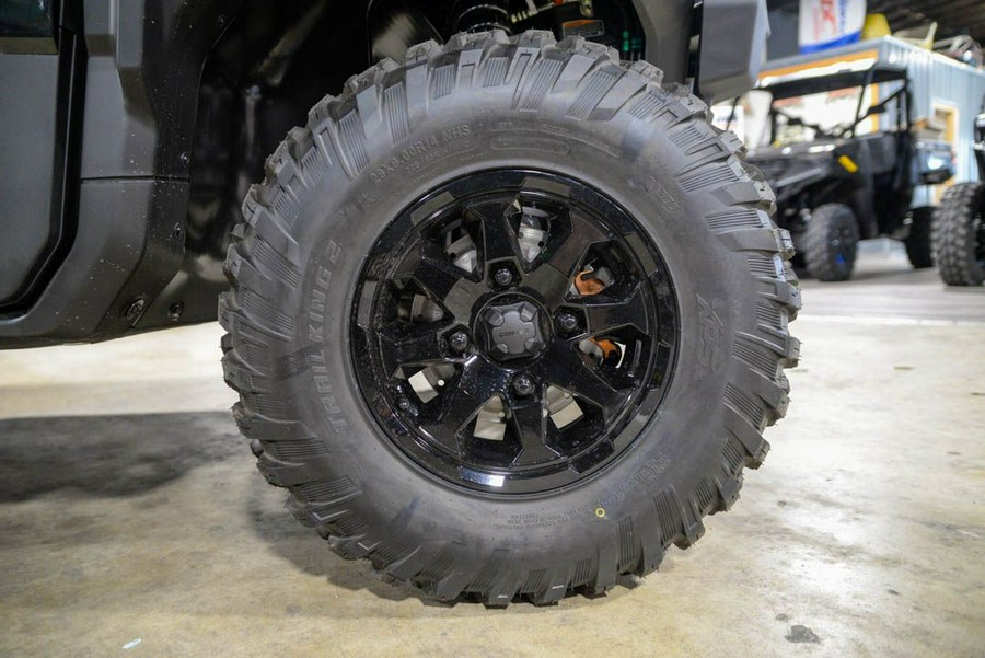 2026 Can-Am Defender XT CAB HD11