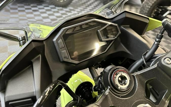 2026 Kawasaki Ninja® 500 ABS Metallic Yellowish Green/Ebony