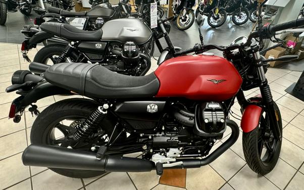 2023 Moto Guzzi V7 Stone