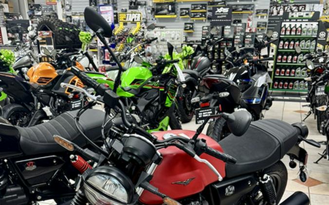 2023 Moto Guzzi V7 Stone