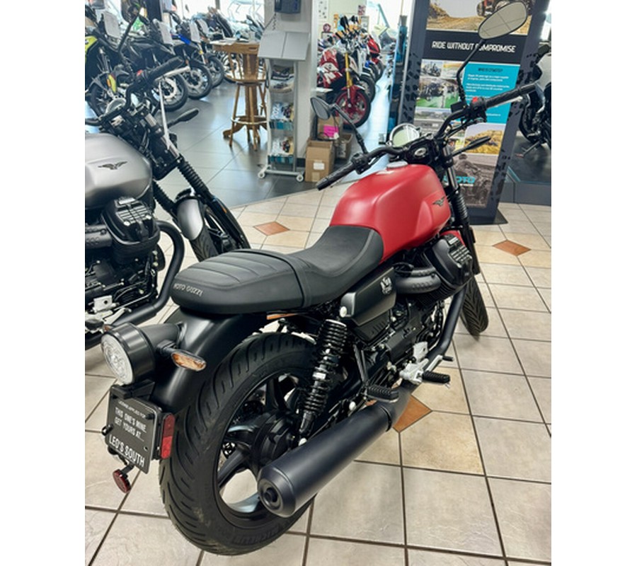 2023 Moto Guzzi V7 Stone