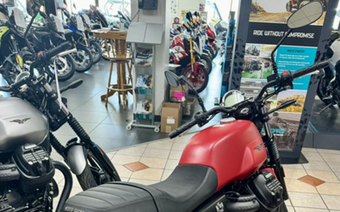 2023 Moto Guzzi V7 Stone