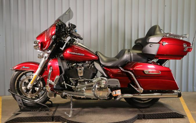 2017 Harley-Davidson Ultra Limited FLHTK